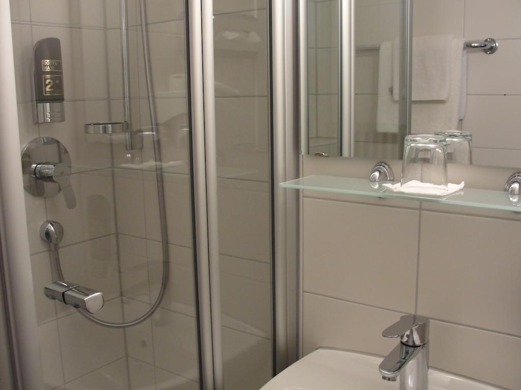 Hotel Alte Krone Τούμπινγκεν Εξωτερικό φωτογραφία
